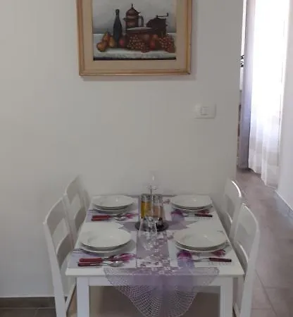 Sandi Apartment